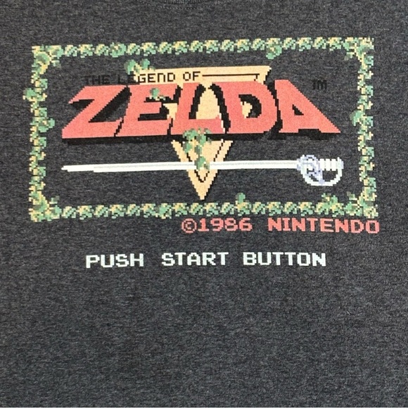 The Legend of Zelda Nintendo T-Shirt on Fruit of The Loom Cotton Blend Small - Picture 2 of 8